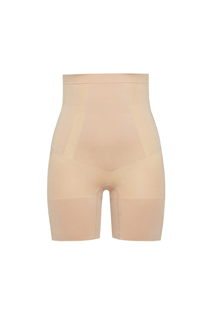 Shorts Spanx de talle alto hasta la mitad del muslo n.° SS1915