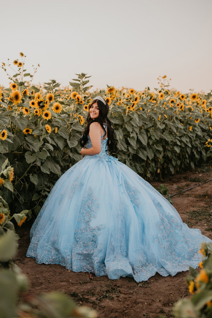 Cita de Quinceañera Gratis